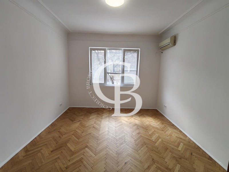 Дава под Наем ОФИС в град Варна, Център - 65 кв.м / 750 € » 1 466.87 лв., КОРЕКТ БРОКЕРС