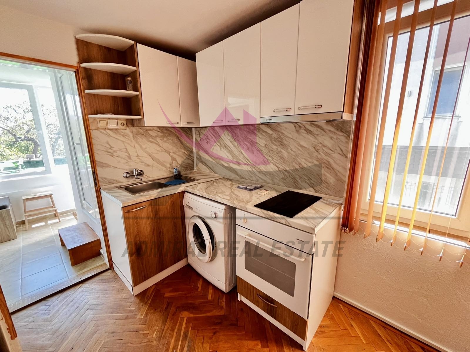 Дава под наем КЪЩА, гр. Варна, м-т Акчелар, снимка 2 - Къщи - 52075498