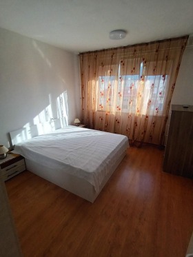 2-стаен град София, Белите брези