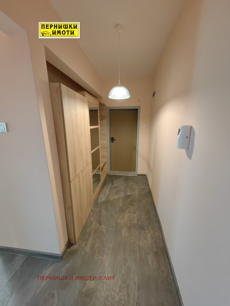 Издаје се  2 спаваће собе Перник , Центар , 76 м2 | 24904639 - слика [9]