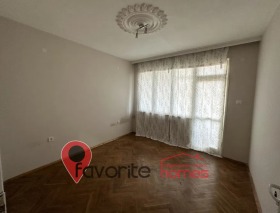 3 bedroom Voenno uchilishte, Shumen 1