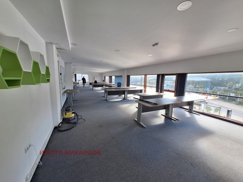 A louer  Bureau Sofia , Dragalevtsi , 350 m² | 25780596