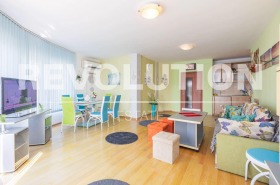 3 makuuhuonetta Tsentar, Varna