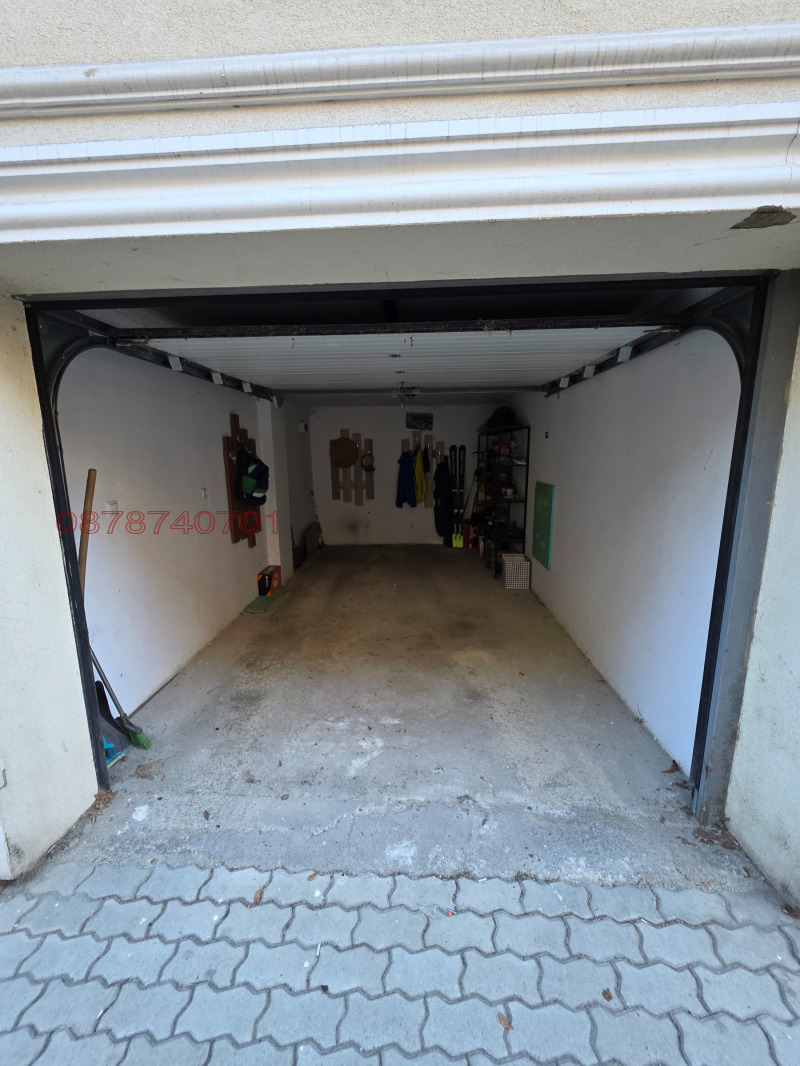 Дава под наем ГАРАЖ, ПАРКОМЯСТО, гр. Пловдив, Кършияка, снимка 2 - Гаражи и паркоместа - 53053709