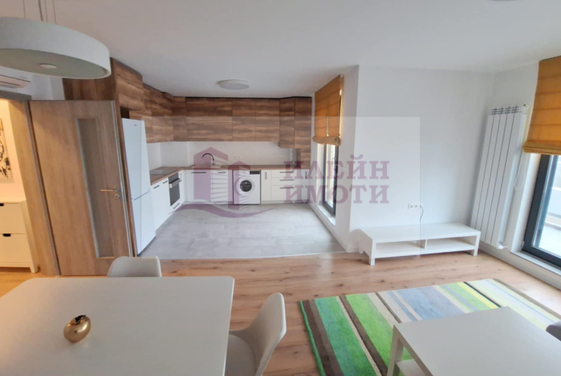 Kiadó  2 hálószobás Ruse , Centar , 108 négyzetméter | 33229797