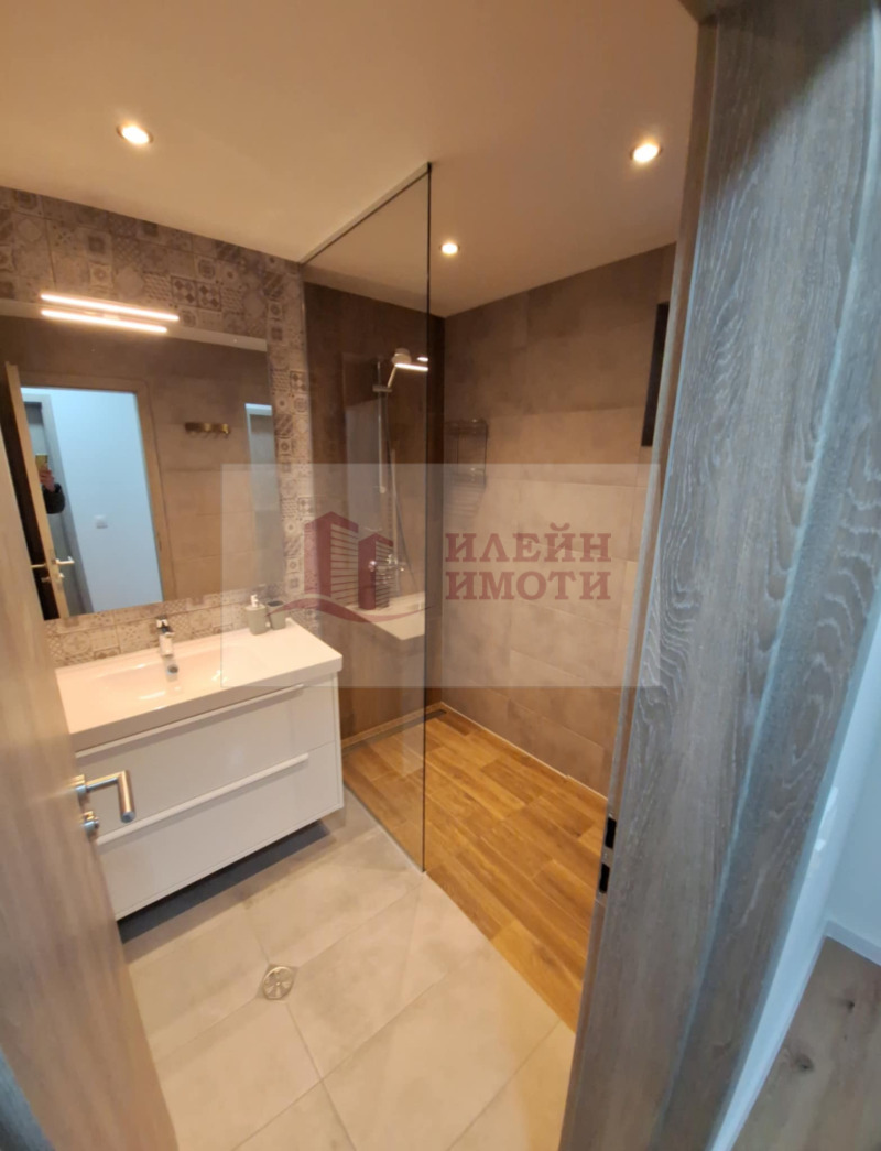 Kiadó  2 hálószobás Ruse , Centar , 108 négyzetméter | 33229797 - kép [10]