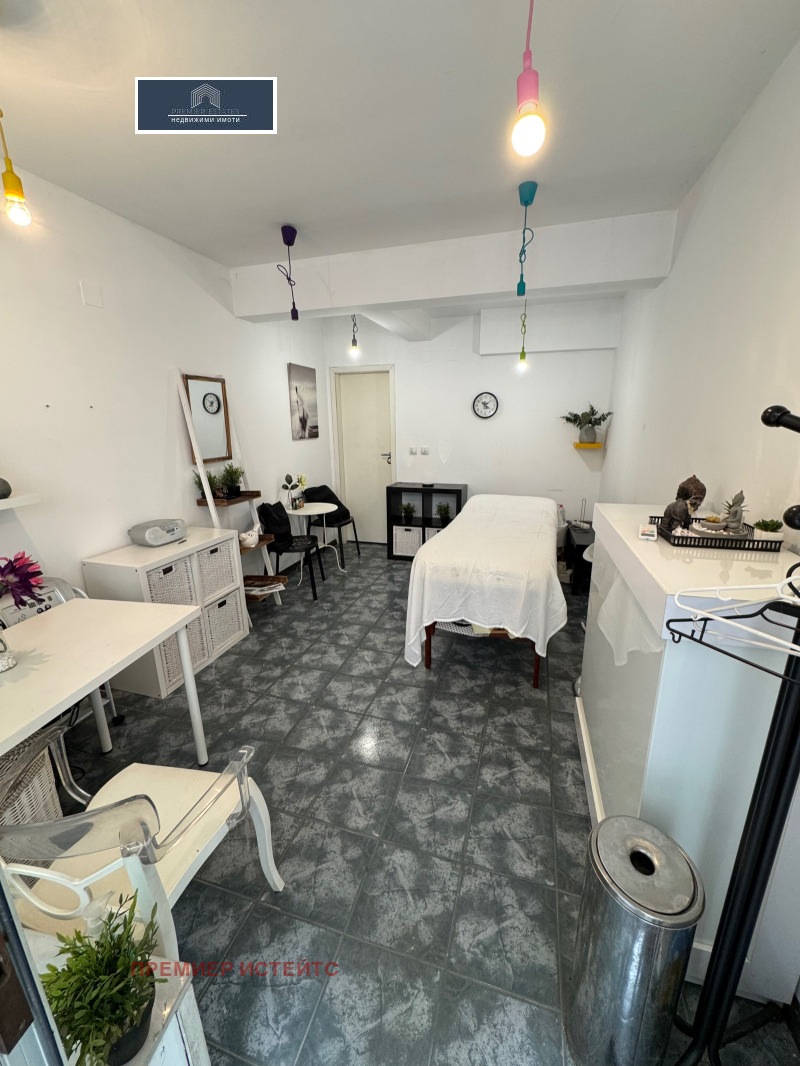 Do wynajęcia  Sklep Sofia , Chladilnika , 18 mkw | 37567759 - obraz [4]