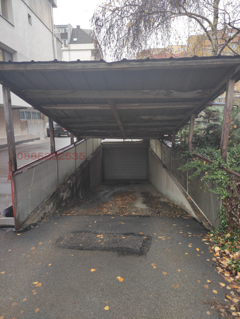 Дава под наем ГАРАЖ, ПАРКОМЯСТО, гр. София, Дървеница, снимка 6 - Гаражи и паркоместа - 52782055