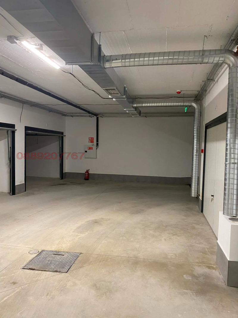 Дава под наем ГАРАЖ, ПАРКОМЯСТО, гр. София, Връбница 1, снимка 3 - Гаражи и паркоместа - 53569214