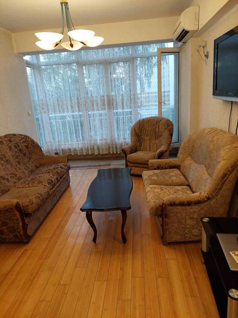 Zu vermieten  1 Schlafzimmer Sofia , Reduta , 51 qm | 38736656 - Bild [3]