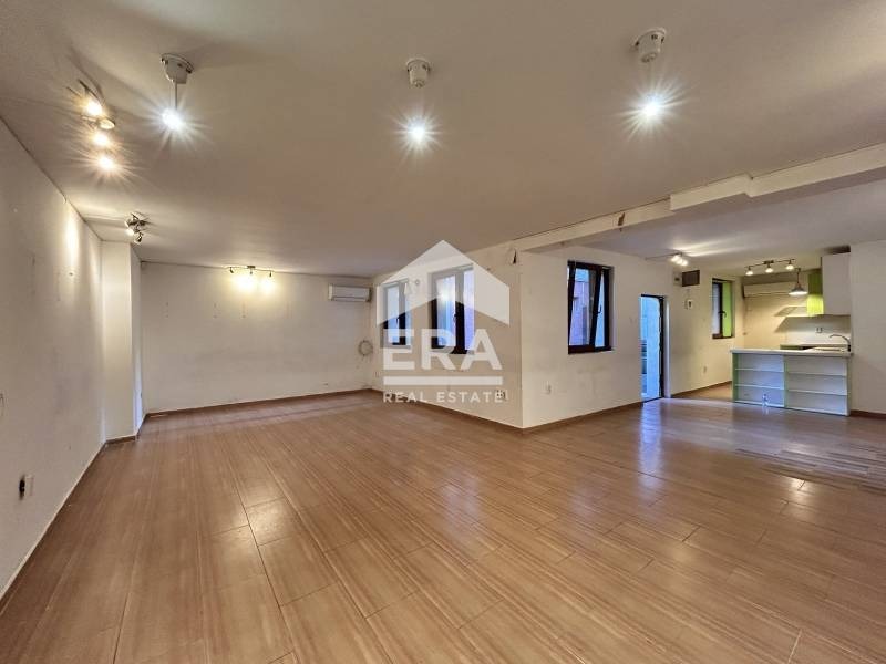 Дава под наем ОФИС, гр. София, Център