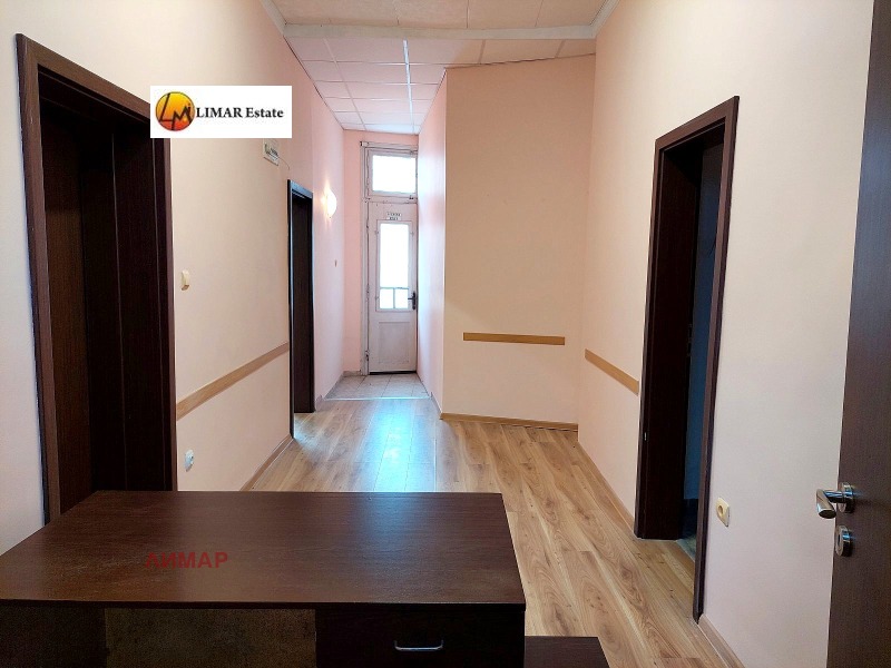 Дава под Наем ОФИС в град Варна, Център - 75 кв.м / 700 € » 1 369.08 лв., ЛИМАР