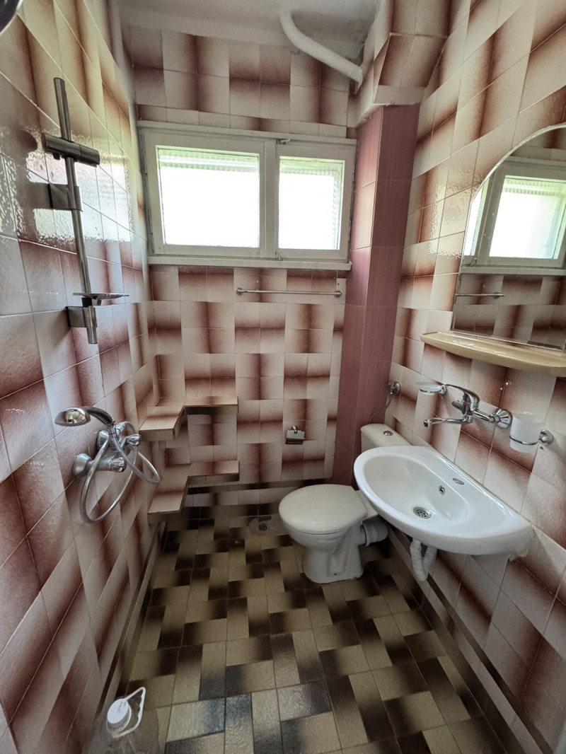 De inchiriat  2 dormitoare Burgas , Vâzrajdane , 78 mp | 12175996 - imagine [11]