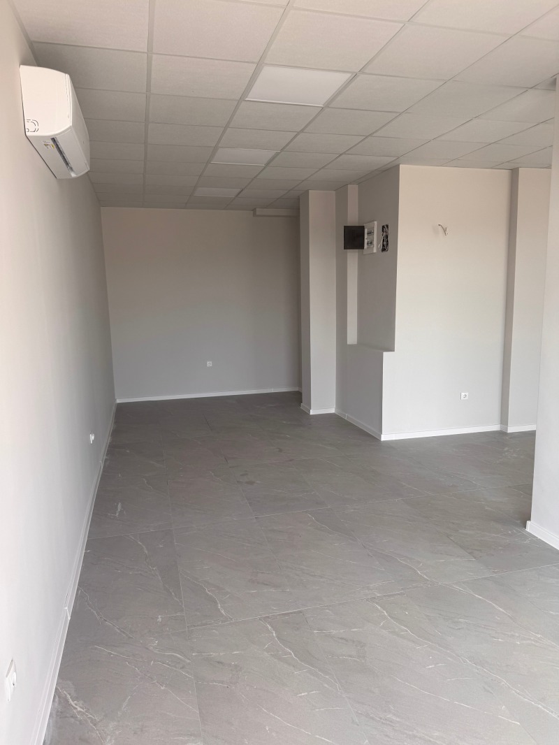 Дава под наем МАГАЗИН, гр. Пловдив, Христо Смирненски, снимка 13 - Магазини - 52781266