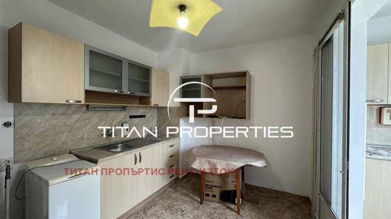 Te huur  Studio Burgas , Slavejkov , 48 m² | 41177515