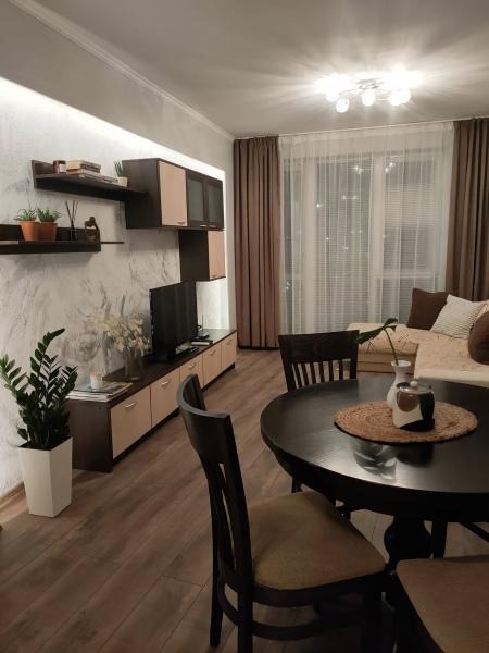 De inchiriat  2 dormitoare Burgas , Țentâr , 70 mp | 55137045 - imagine [3]