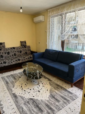 1 dormitorio Vazrozhdentsi, Kardzhali 1