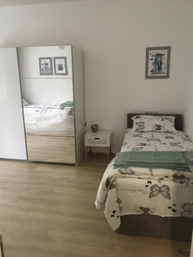 3+ camere da letto Tsentar, Sofia 3