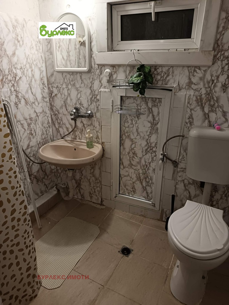 Дава под наем ЕТАЖ ОТ КЪЩА, гр. Варна, Бриз, снимка 11 - Етаж от къща - 52729329