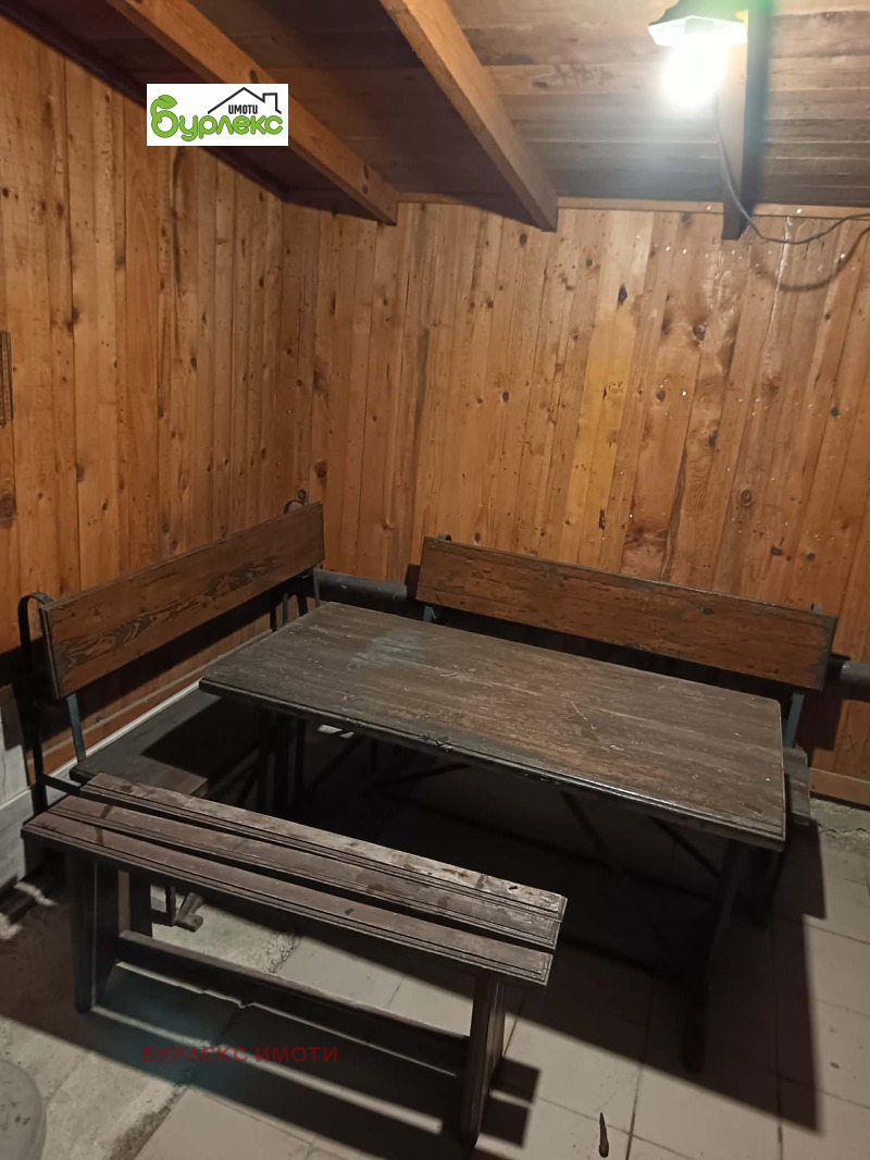 Дава под наем ЕТАЖ ОТ КЪЩА, гр. Варна, Бриз, снимка 9 - Етаж от къща - 52729329