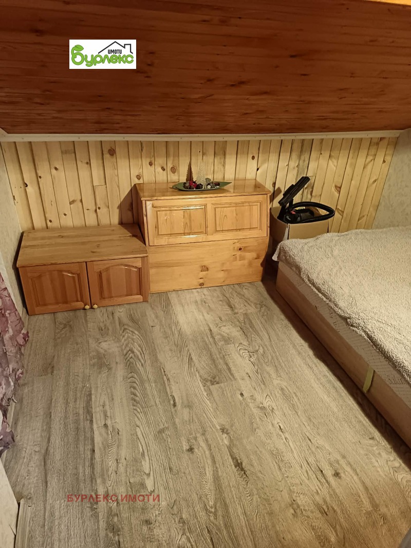 Дава под наем ЕТАЖ ОТ КЪЩА, гр. Варна, Бриз, снимка 8 - Етаж от къща - 52729329