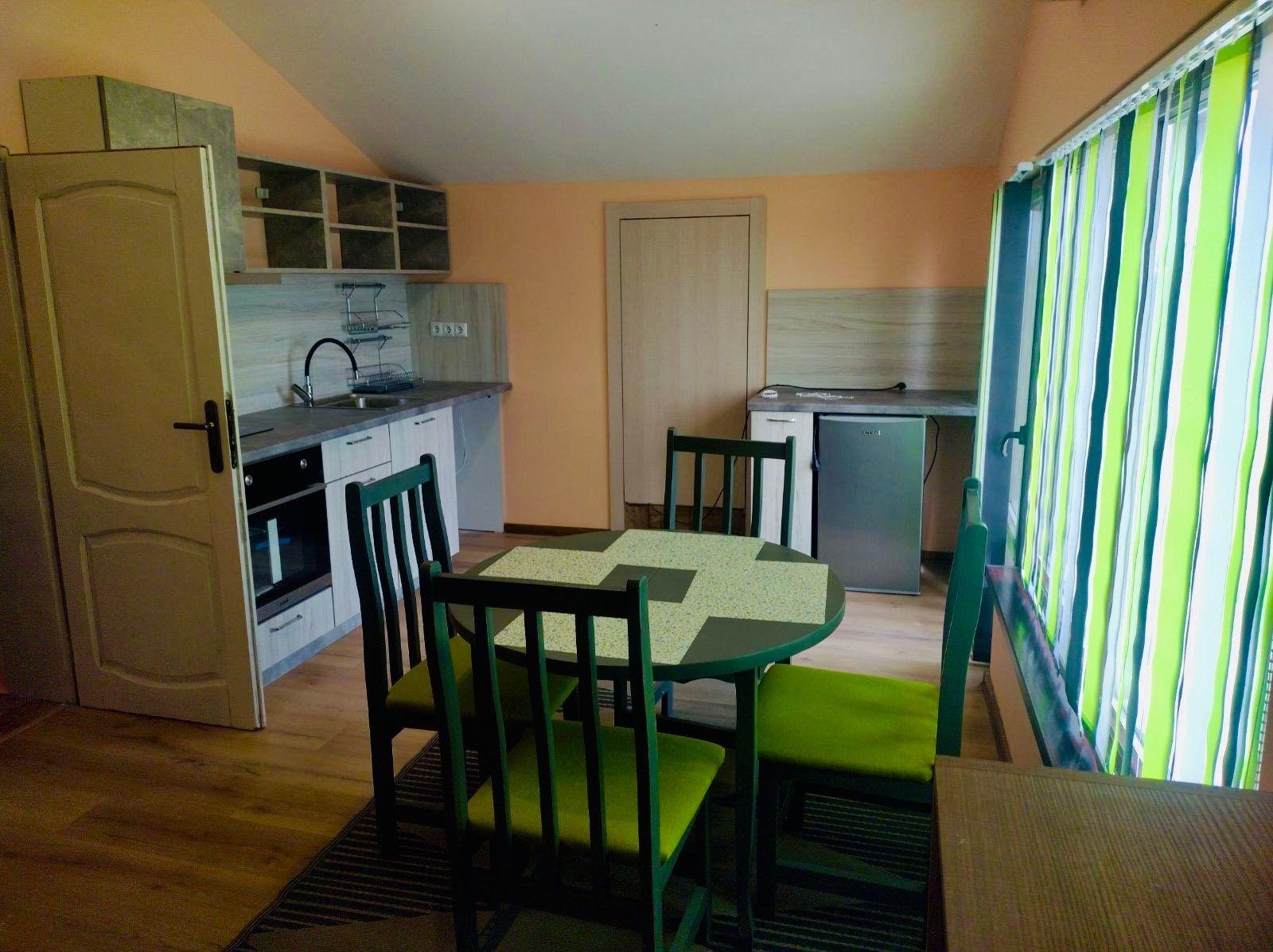 Дава под наем 3-СТАЕН, гр. Бургас, Сарафово