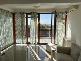 Hus m-t Gorna Traka, Varna
