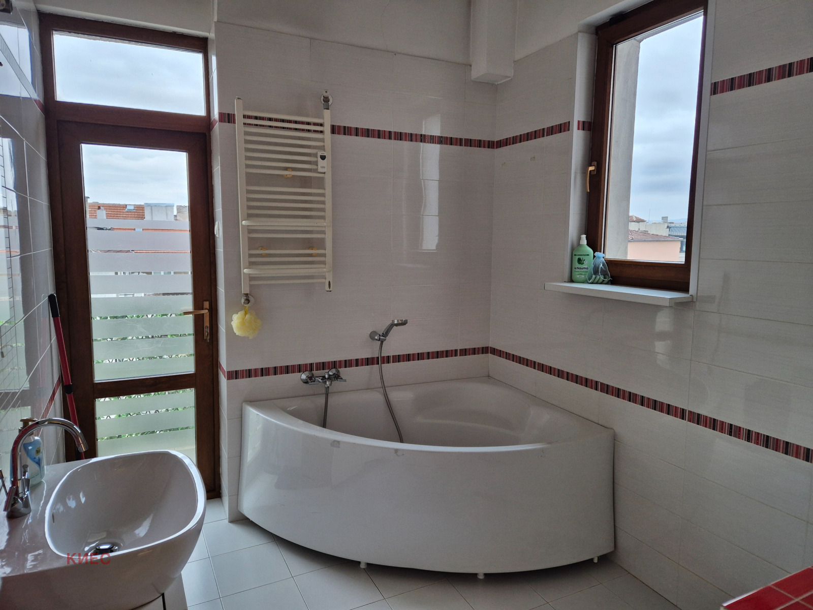 Дава под наем 3-СТАЕН, гр. София, Център, снимка 7 - Апартаменти - 53950214