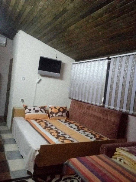Дава под нем  1-стаен, област Пловдив, с. Брестник •  250 EUR • ID 72014750 — holmes.bg - [1] 