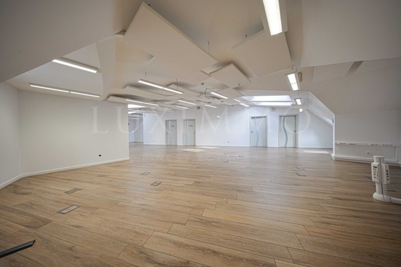 Zu vermieten  Büro Sofia , Doktorski pametnik , 443 qm | 12385322 - Bild [2]