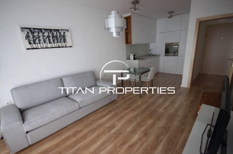Дава под нем  2-стаен, град Варна, Бриз •  625 EUR • ID 27431896 — holmes.bg - [1] 
