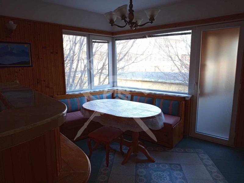 Дава под нем  2-стаен, град Варна, Гръцка махала •  400 EUR • ID 10555551 — holmes.bg - [1] 