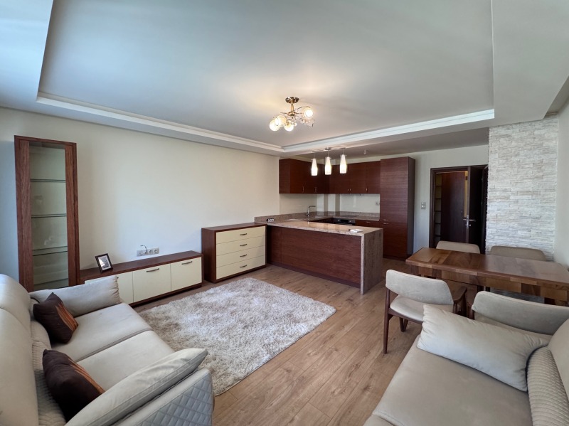 Da affittare  2 camere da letto Plovdiv , Marasha , 120 mq | 86660356 - Immagine [2]