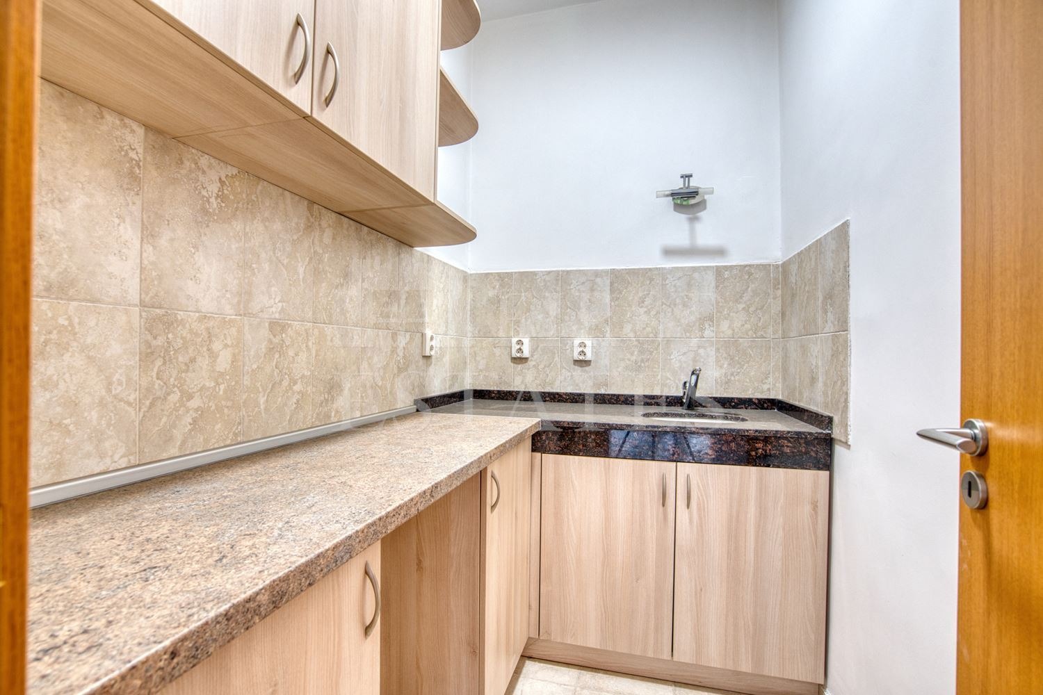 Дава под наем ОФИС, гр. София, Център, снимка 4 - Офиси - 52402435