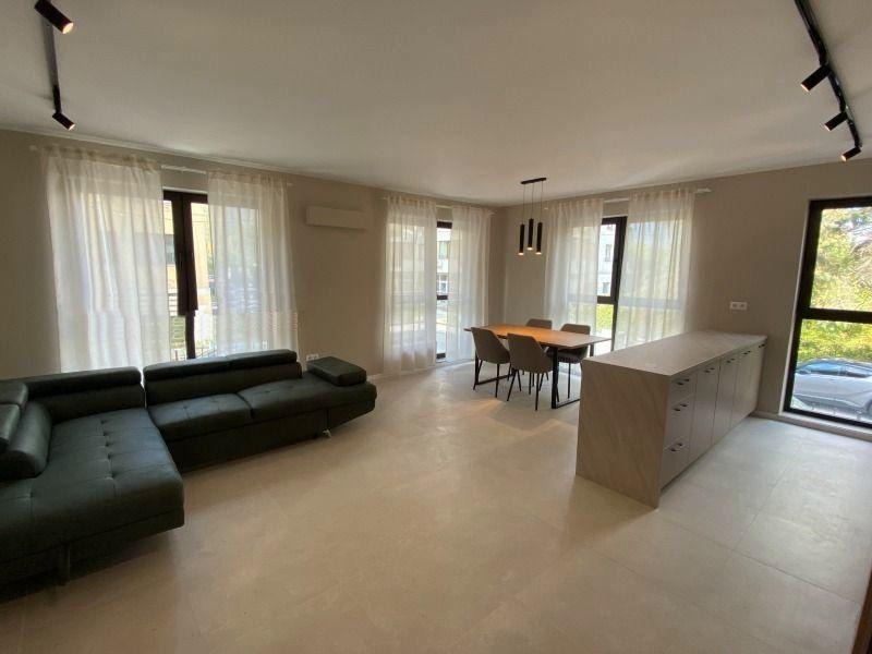 Kiadó  2 hálószobás Sofia , Vitosa , 94 négyzetméter | 18827504
