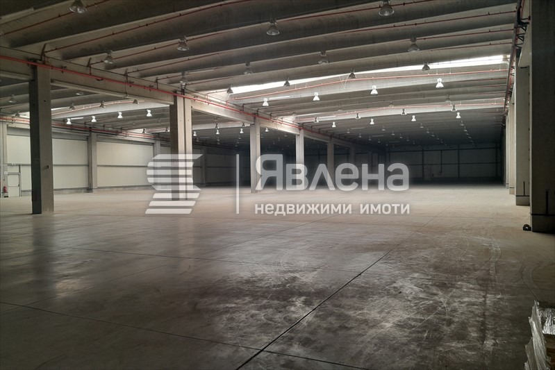 Προς ενοικίαση  Αποθήκευση περιοχή Plovdiv , Ραδηνοβο , 8156 τ.μ | 33544787