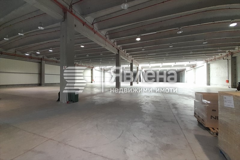 Προς ενοικίαση  Αποθήκευση περιοχή Plovdiv , Ραδηνοβο , 8156 τ.μ | 33544787 - εικόνα [3]