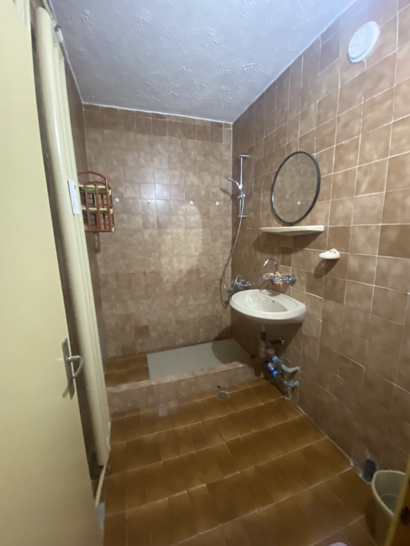 En renta  2 dormitorios Sofia , Lyulin 3 , 88 metros cuadrados | 54303759 - imagen [11]
