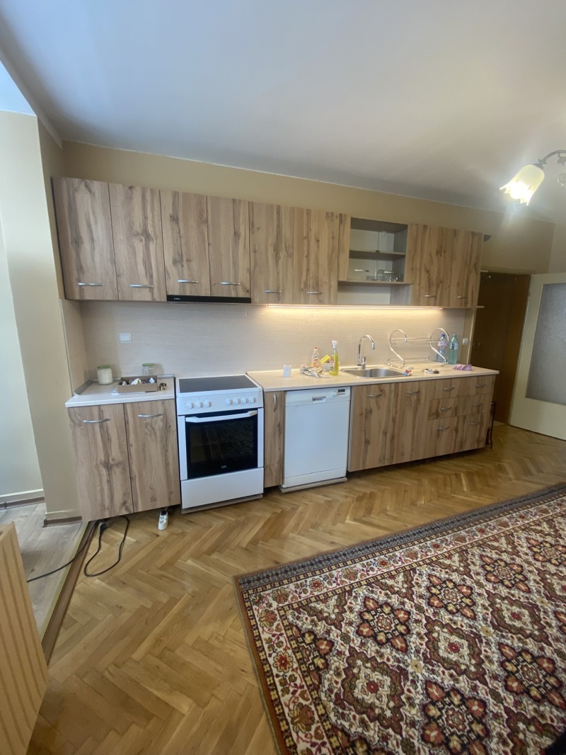 En renta  2 dormitorios Sofia , Lyulin 3 , 88 metros cuadrados | 54303759