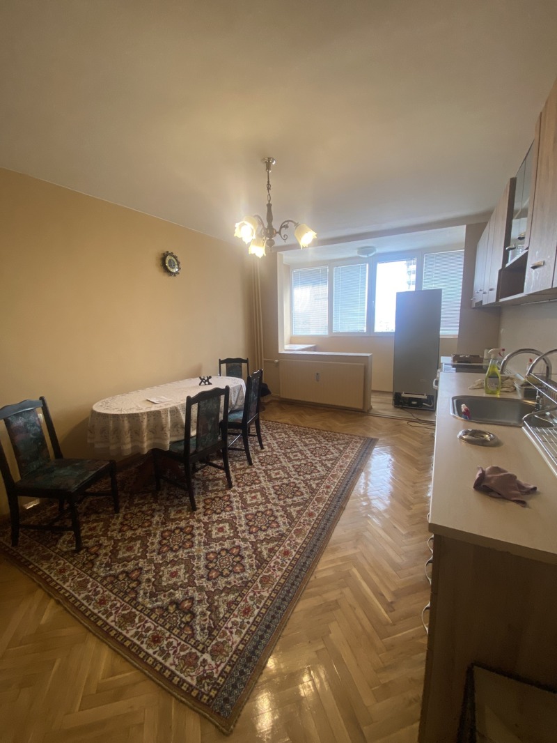 En renta  2 dormitorios Sofia , Lyulin 3 , 88 metros cuadrados | 54303759 - imagen [2]