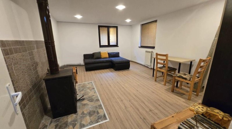 Под наем КЪЩА, град София, с. Бистрица • 614 € / 1200.88 лв. • 10287421 1