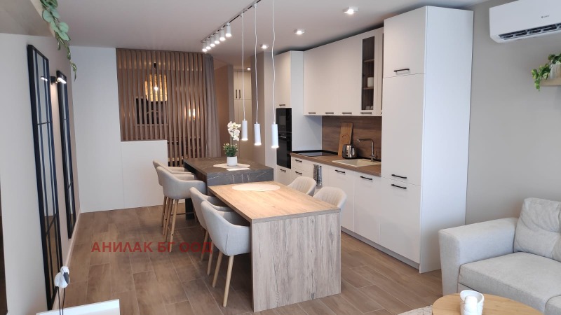 Do wynajęcia  Studio Warna , m-t Alen mak , 66 mkw | 89920030