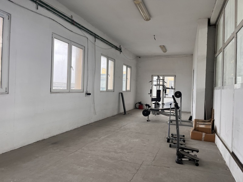 Дава под наем СКЛАД, гр. Шумен, Промишлена зона, снимка 5 - Складове - 53439533