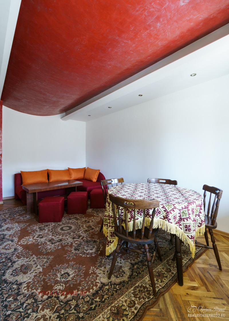 Zu vermieten  1 Schlafzimmer Sofia , Sweta Troiza , 70 qm | 91898838