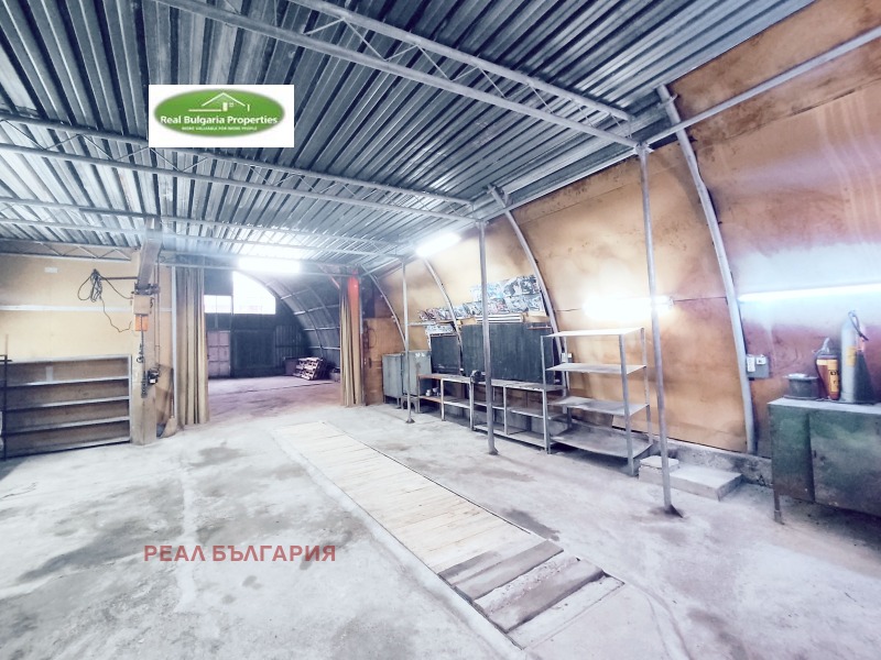 Дава под наем СКЛАД, гр. Русе, Долапите, снимка 2 - Складове - 52344115