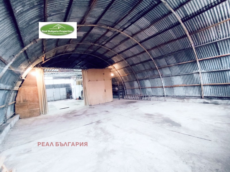 Дава под наем СКЛАД, гр. Русе, Долапите, снимка 4 - Складове - 52344115