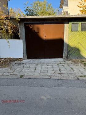 Garage Idealen zentar, Plewen 1