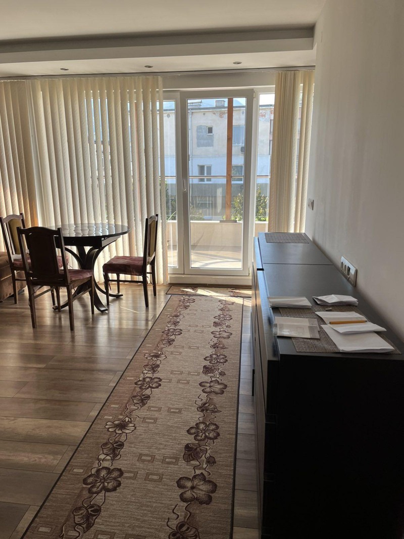 Дава под наем ЕТАЖ ОТ КЪЩА, гр. Асеновград, област Пловдив, снимка 6 - Етаж от къща - 52669027