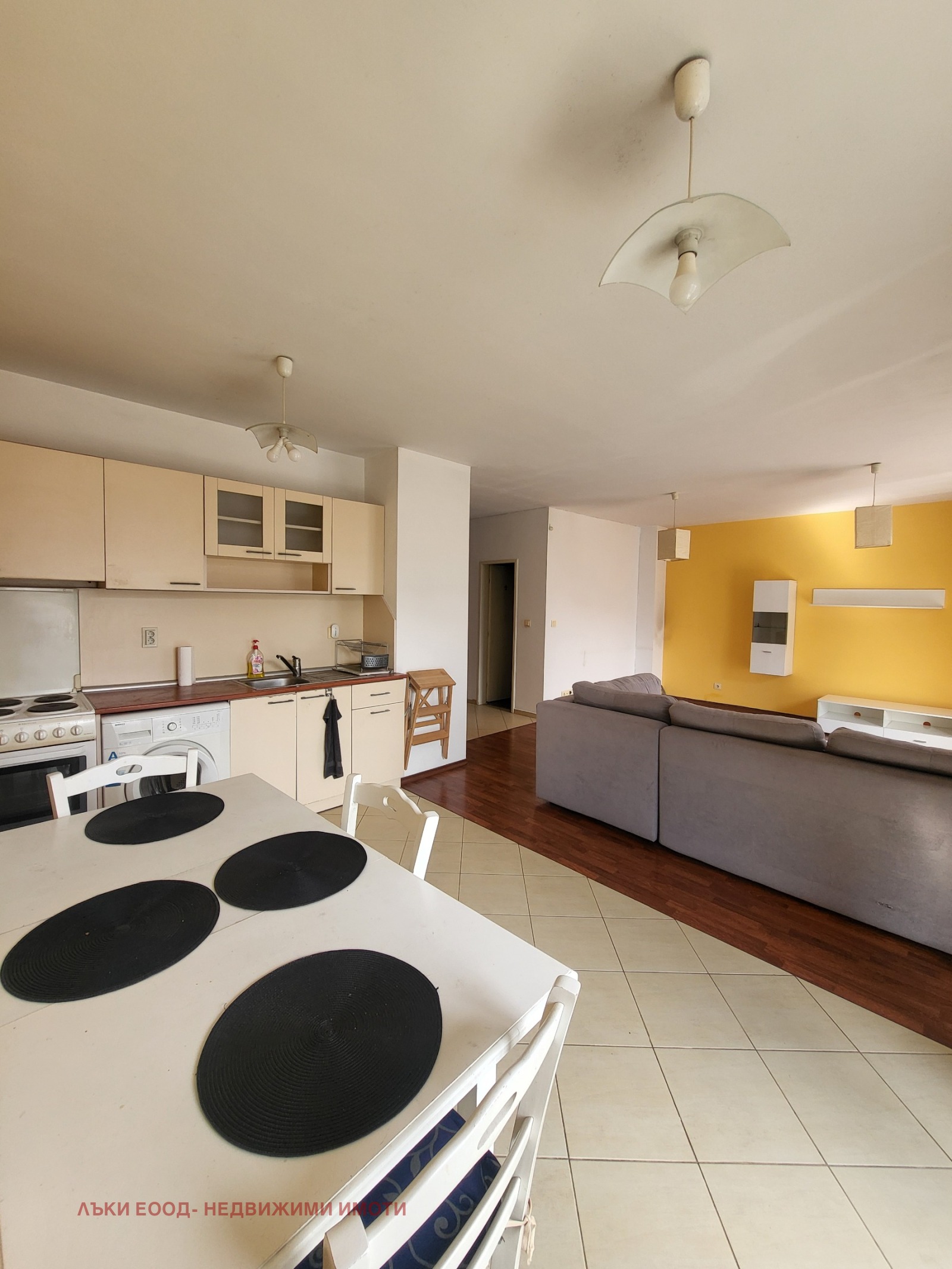 Дава под наем 3-СТАЕН, гр. София, Център, снимка 3 - Апартаменти - 54206010