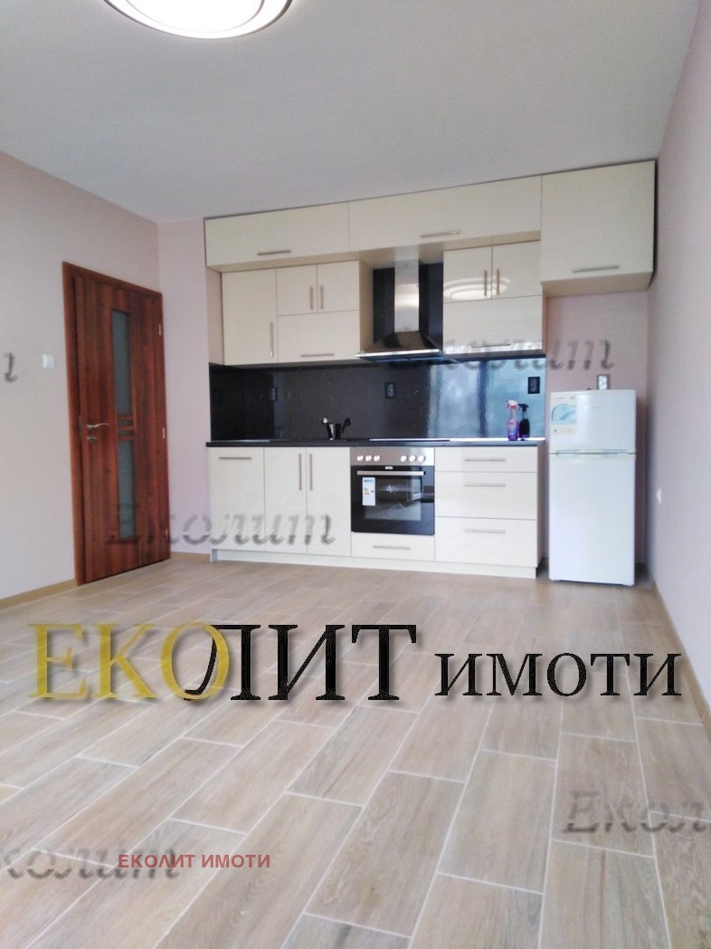 Издаје се  2 спаваће собе Софија , Редута , 75 м2 | 12179755